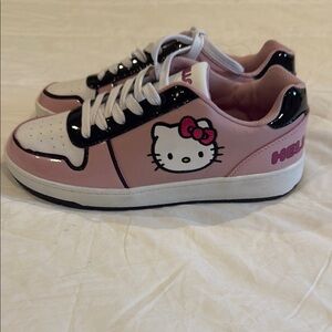 Hello Kitty women's Shoes - Pink and Black